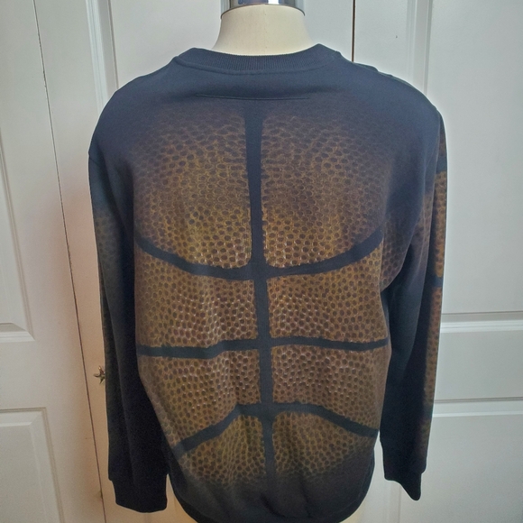 GIVENCHY Fall 2014 Basketball Collection by Ricardo Tisci Crew Neck Sweatshirt - Picture 2 of 6
